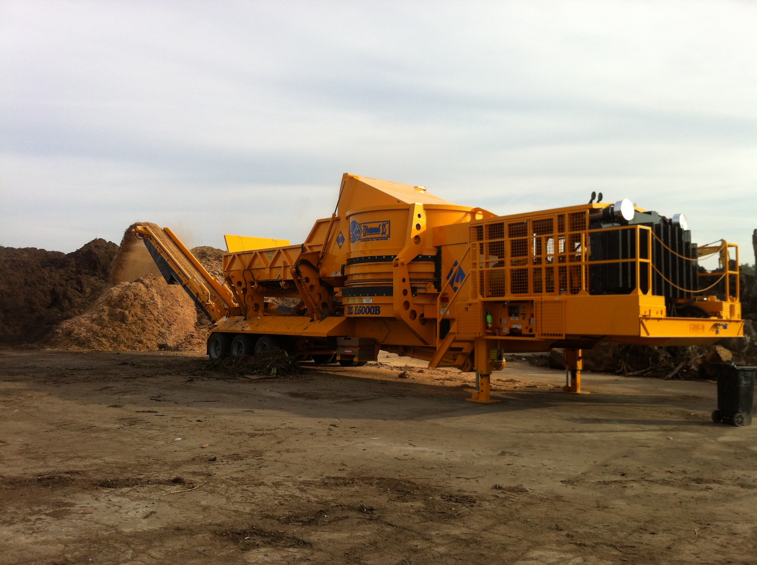 ENCLOSED GRINDERS