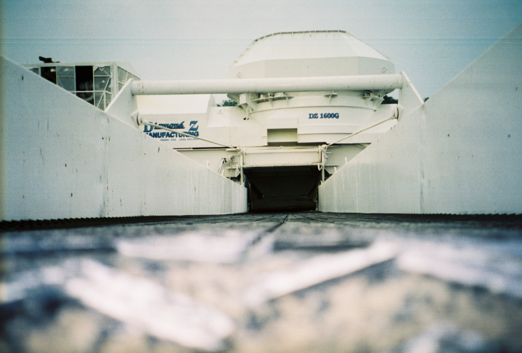 7476310-R1-040-18A.jpg